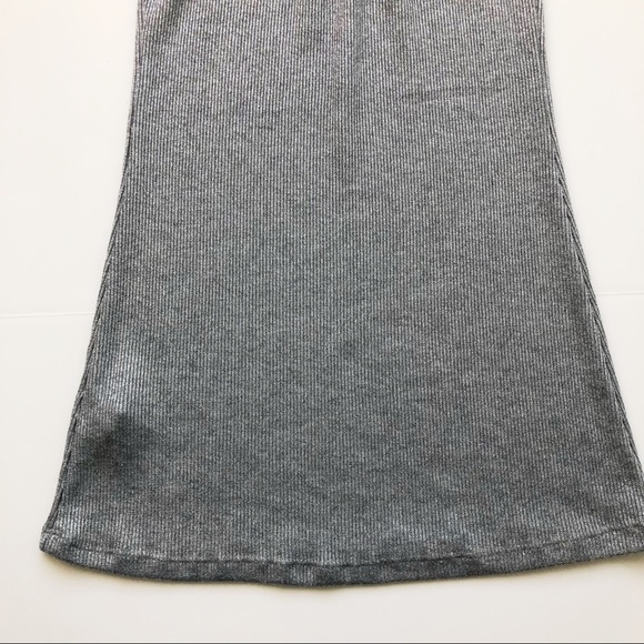 Gray and silver knit tunic. Size small - Picture 8 of 8
